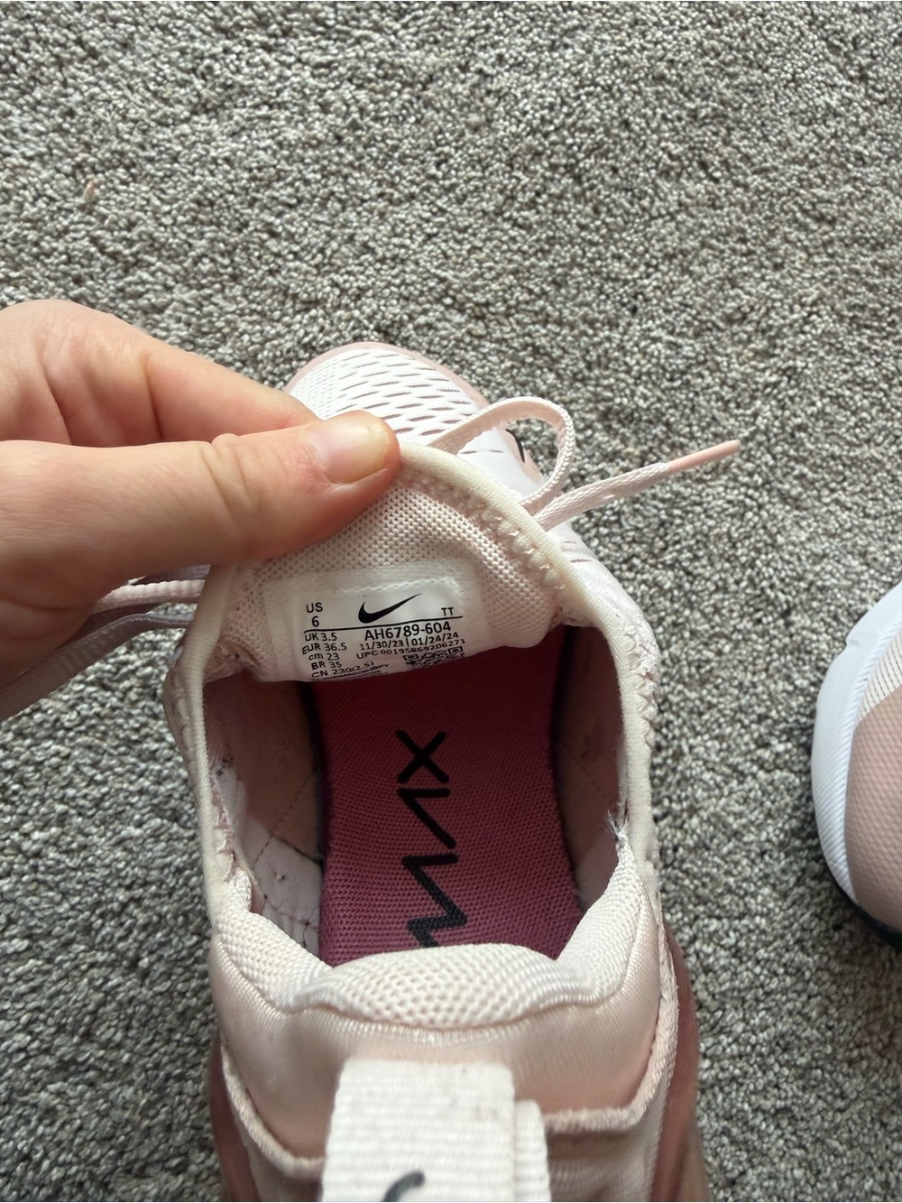 Women’s Nike Air Max 270 Light Soft Pink Sneakers- Size 6 - Picture 3 of 5